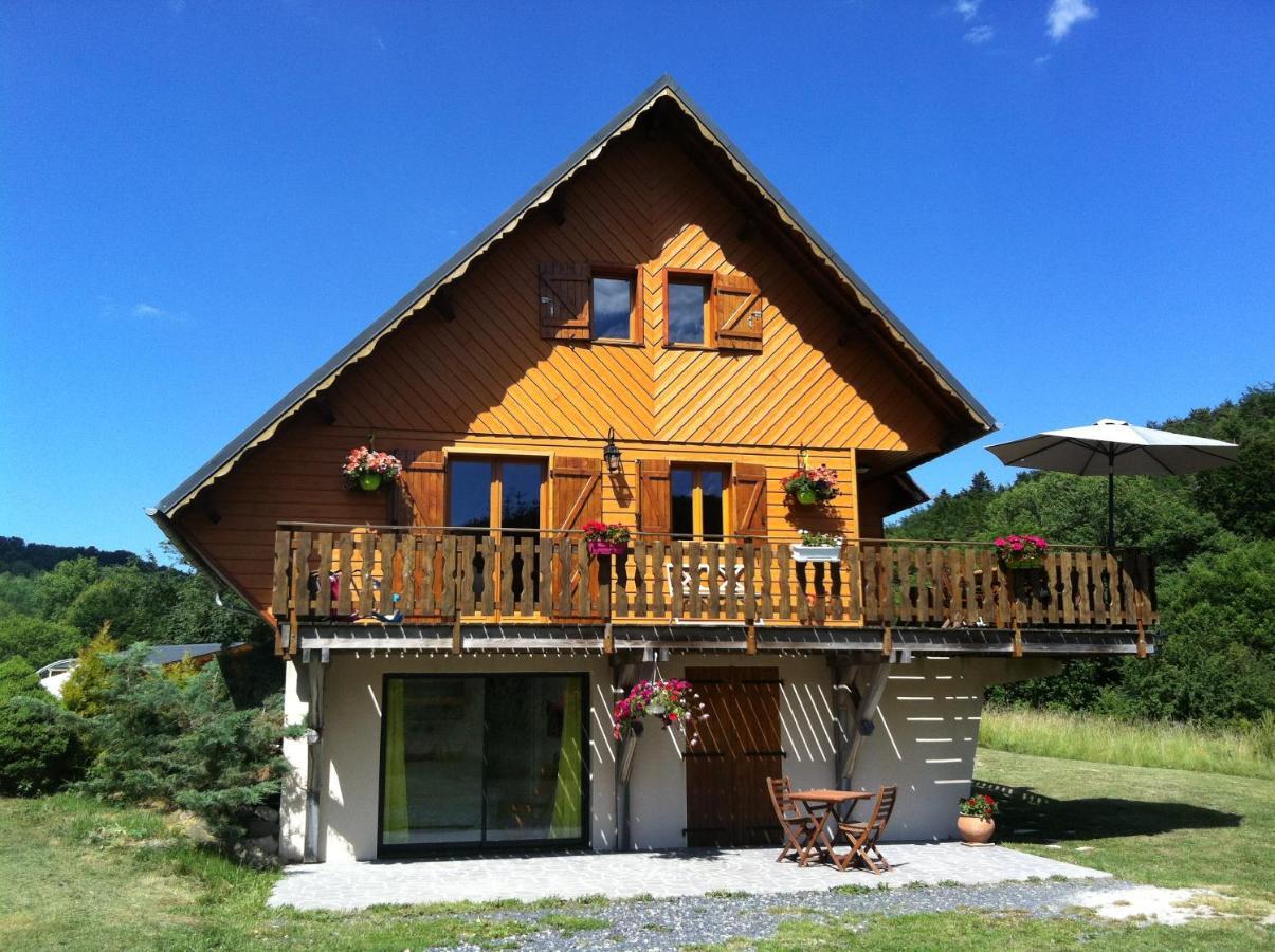 Chalet Entre Lac Et Volcan Murol Buitenkant foto